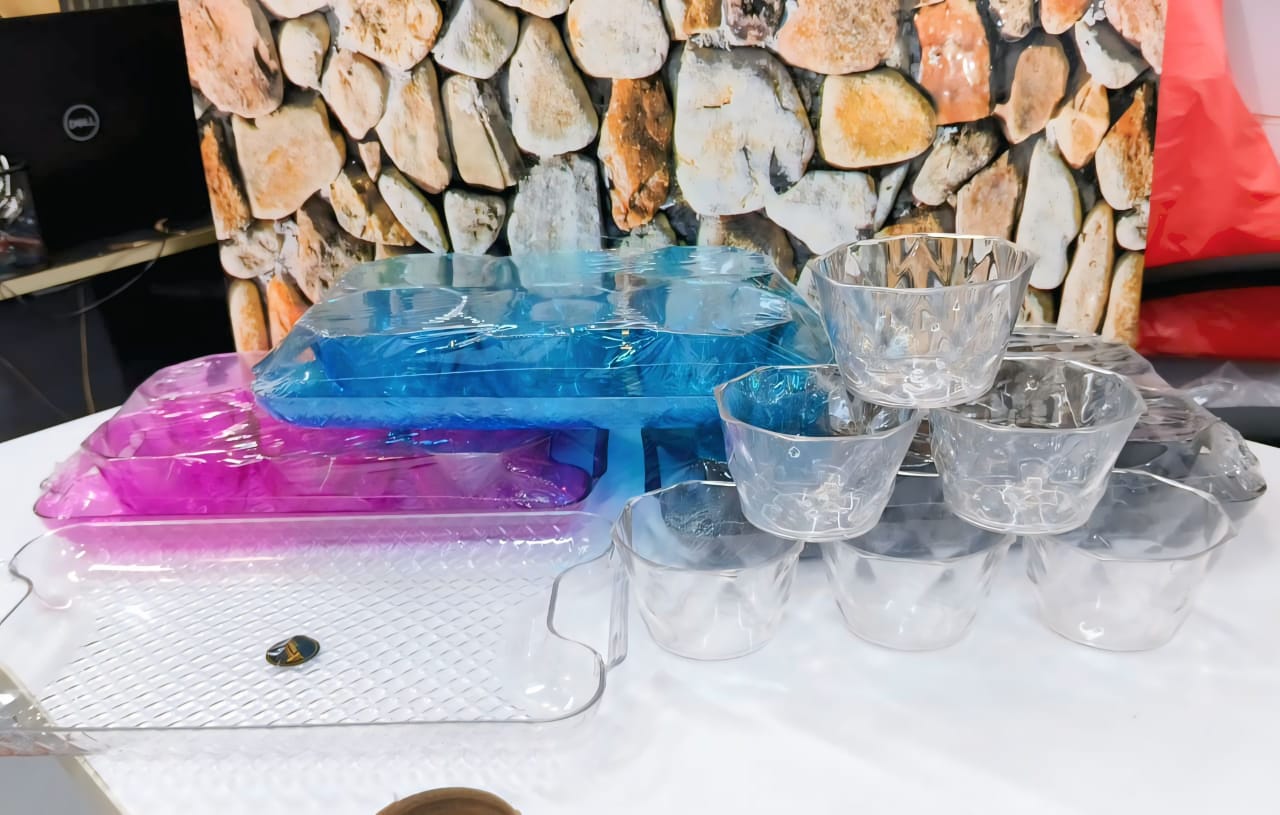 🍨✨ Luxury Acrylic Dessert Bowl Set With Tray – 6 PCS